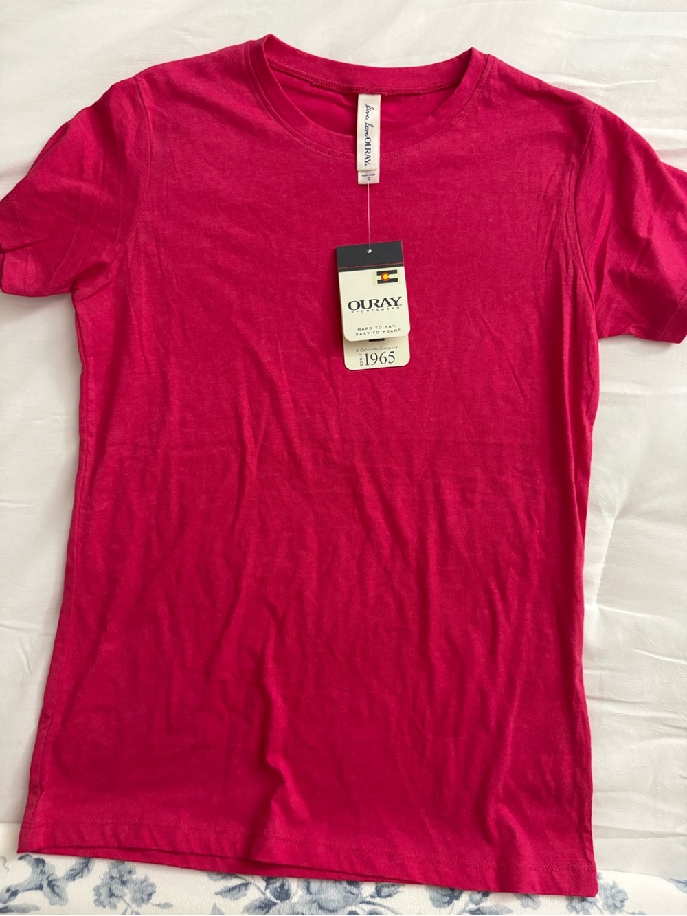 Oura Women’s Crewneck Tee - Fuchsia Pink